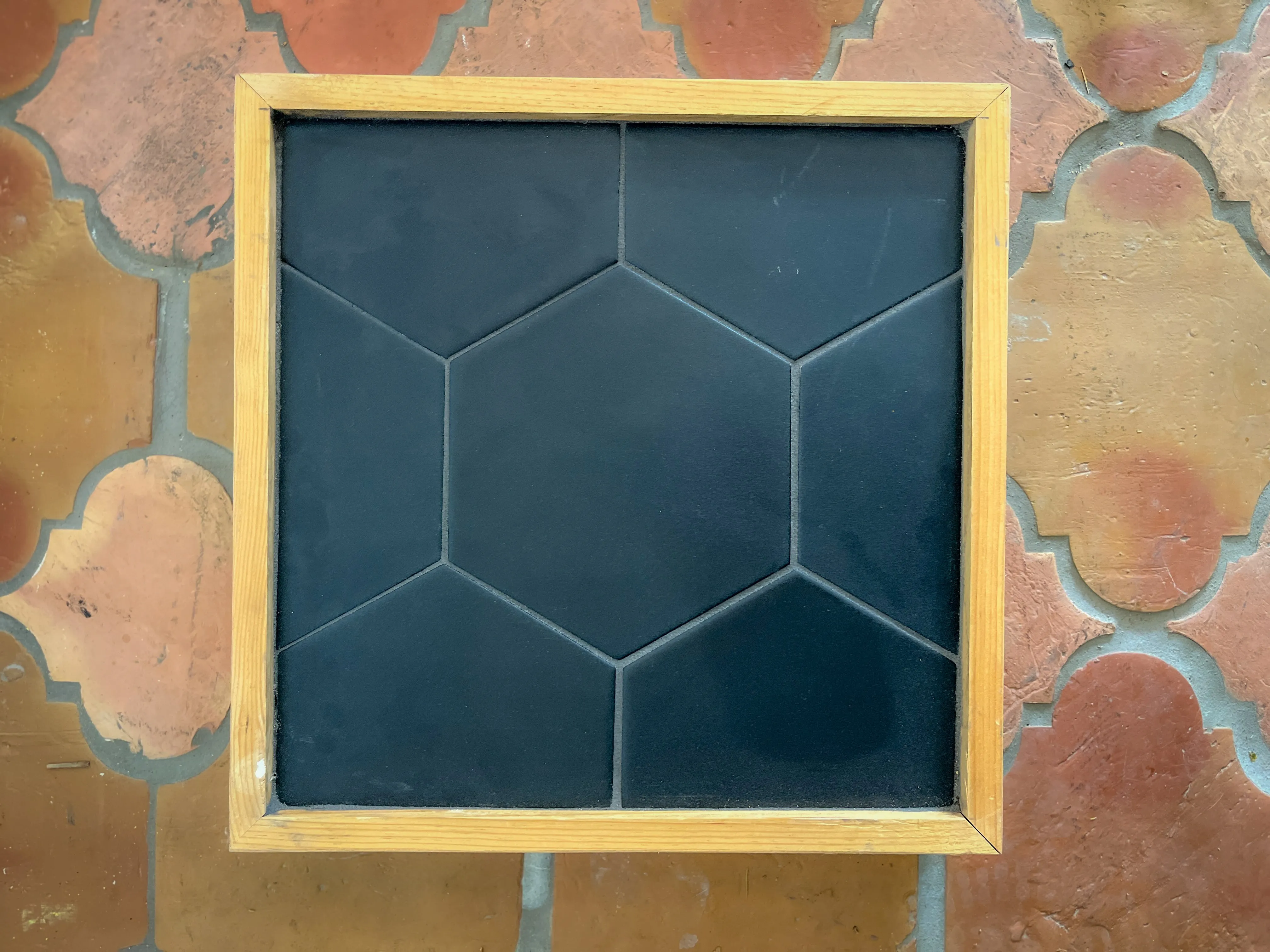 Black Hex Tiled Rolling Stand (FREE SHIPPING)