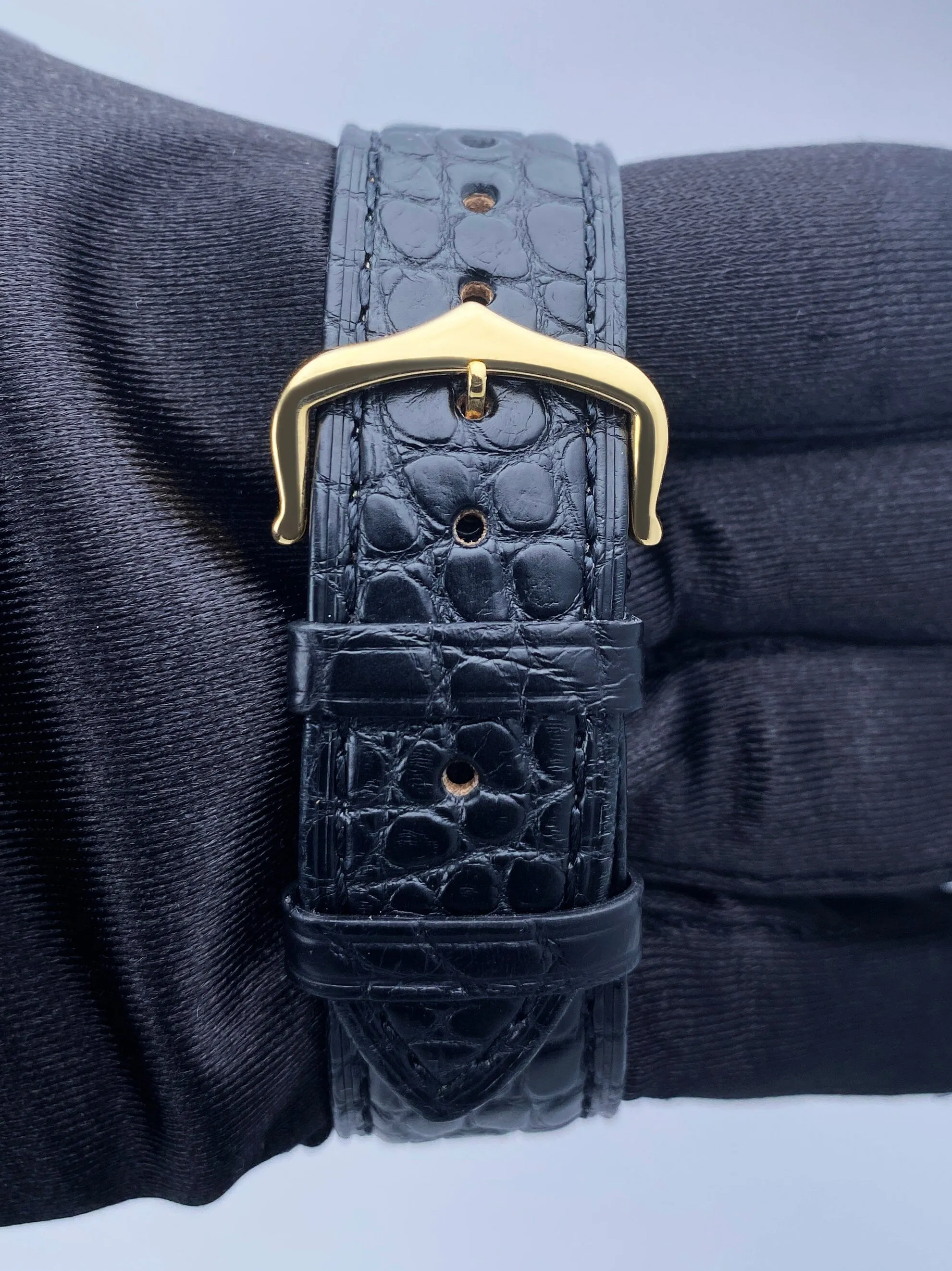 Cartier Tank Solo W5200004 Large Size 18K Yellow Gold Mens Watch