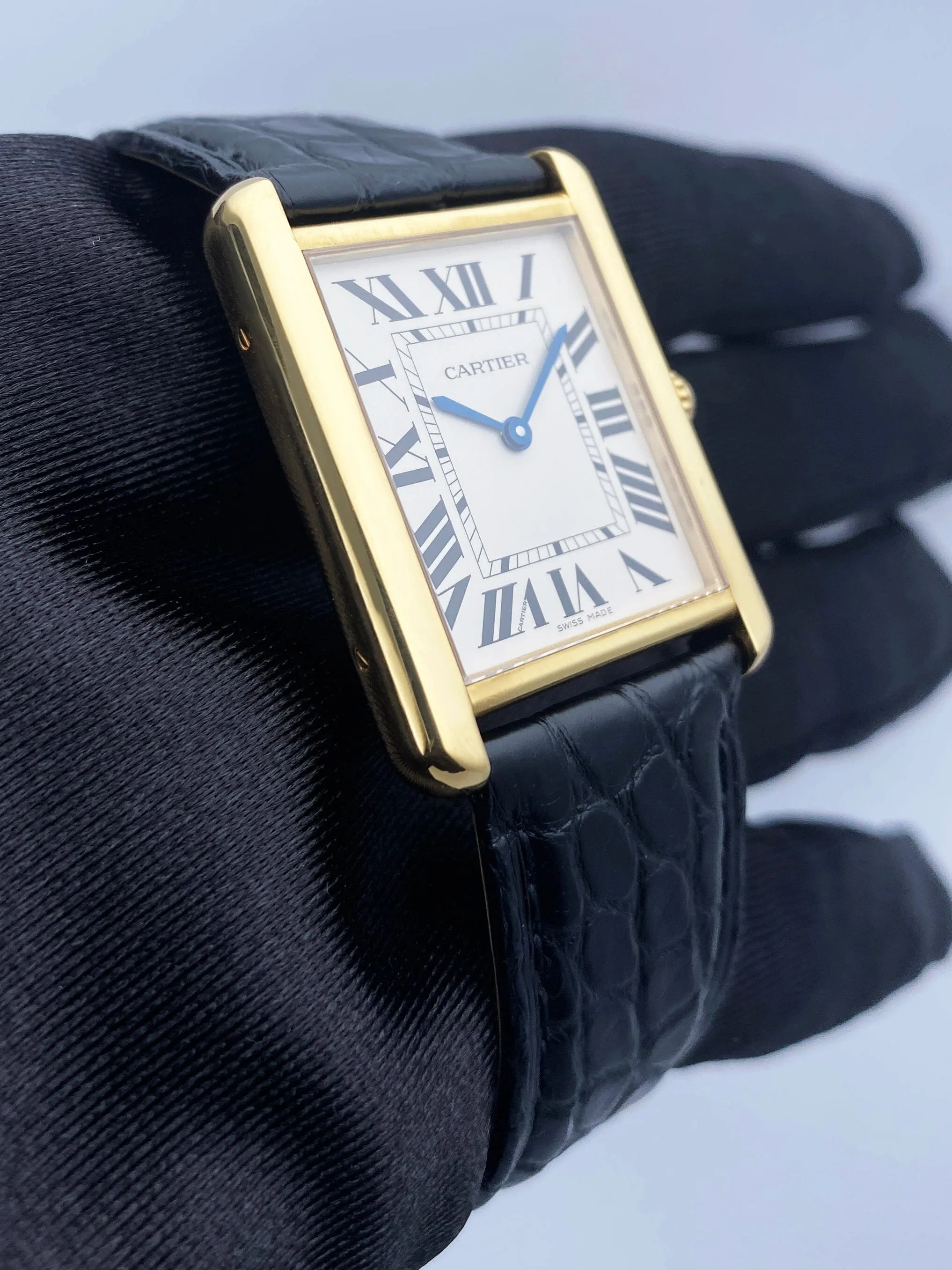 Cartier Tank Solo W5200004 Large Size 18K Yellow Gold Mens Watch