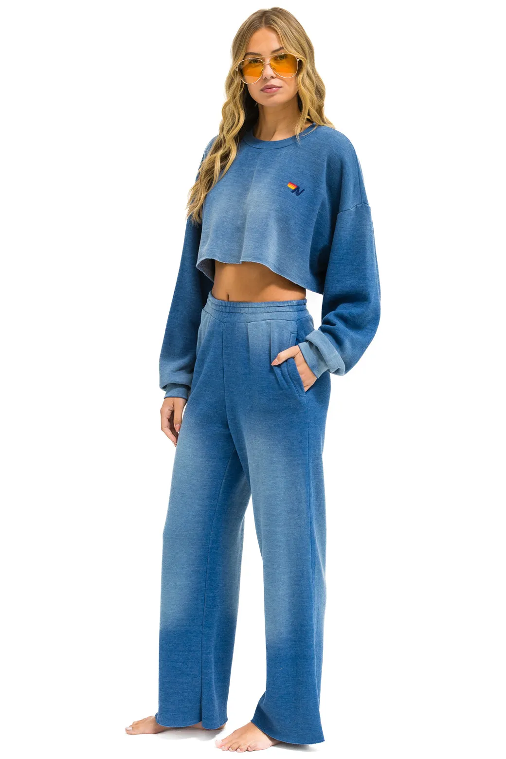 ESSENTIAL CROPPED CREW SWEATSHIRT RELAXED - FADED WATER