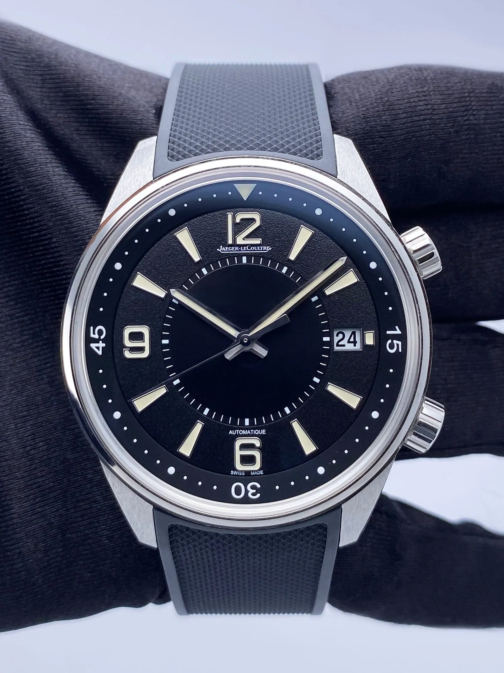 Jaeger Lecoultre Polaris Date Q9068670 Black Dial Mens Watch Box Papers