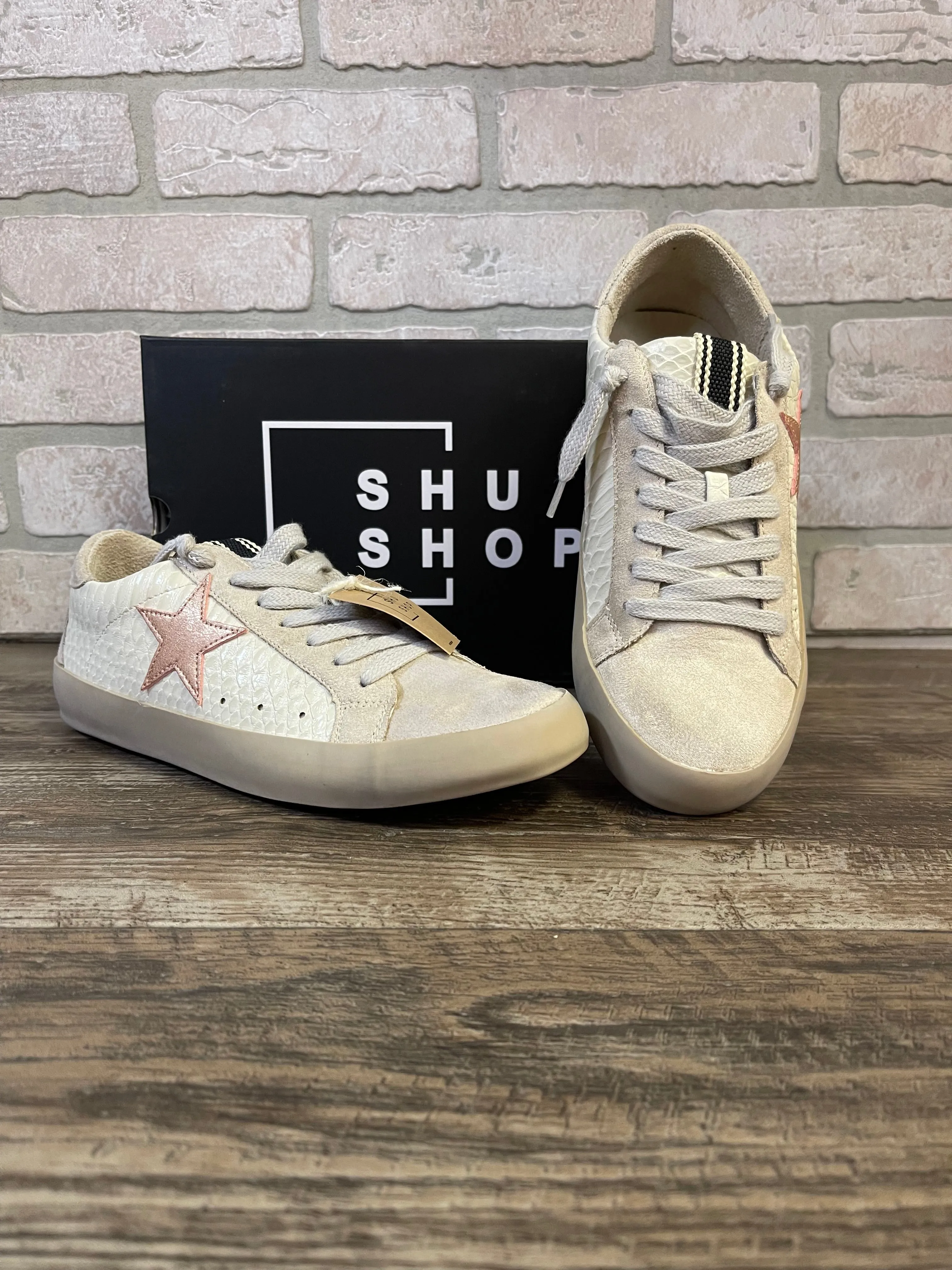 ShuShop Paula Off White Snake Sneaker