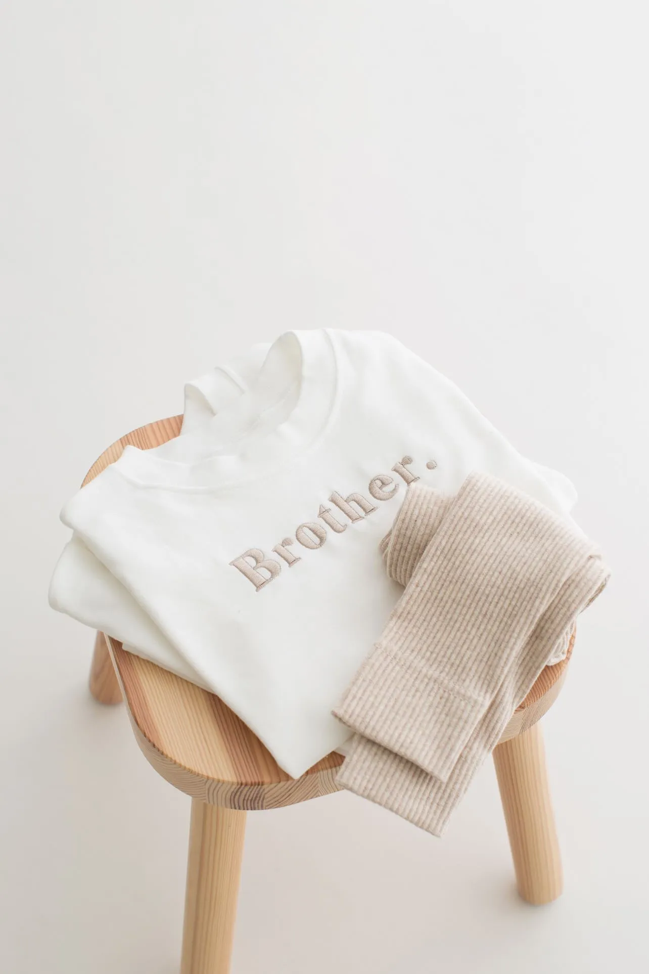 Sibling Tshirt Classic - Embroidered