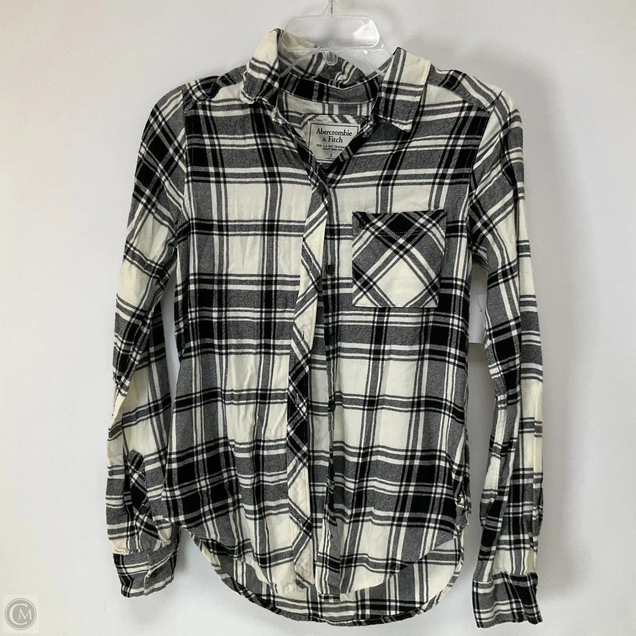 Top Long Sleeve By Abercrombie And Fitch In Plaid Pattern, Size: S