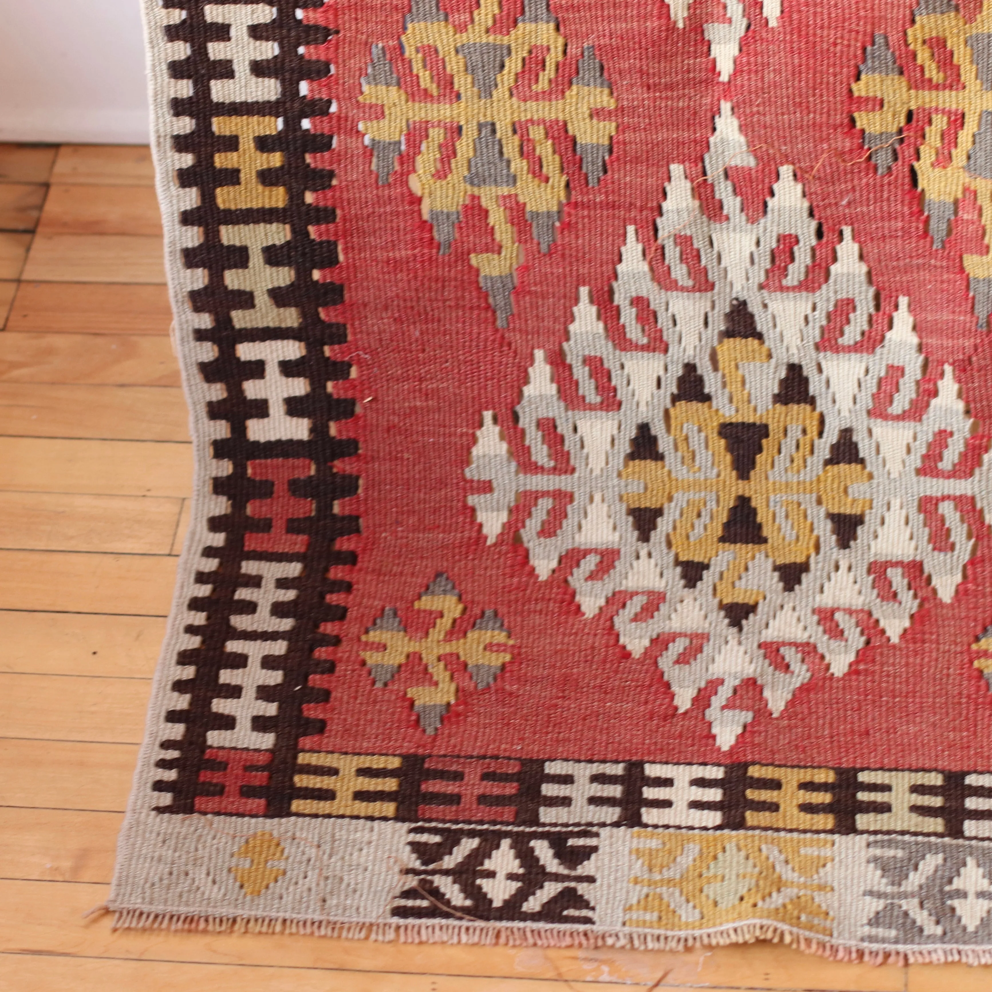 Turkish Rug Rust and Earth Tone Accents, RUG072