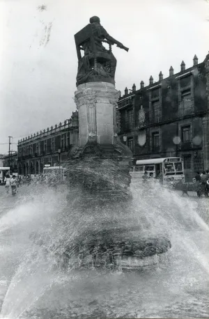 Untitled, Mexico [water fountains around statue in street]