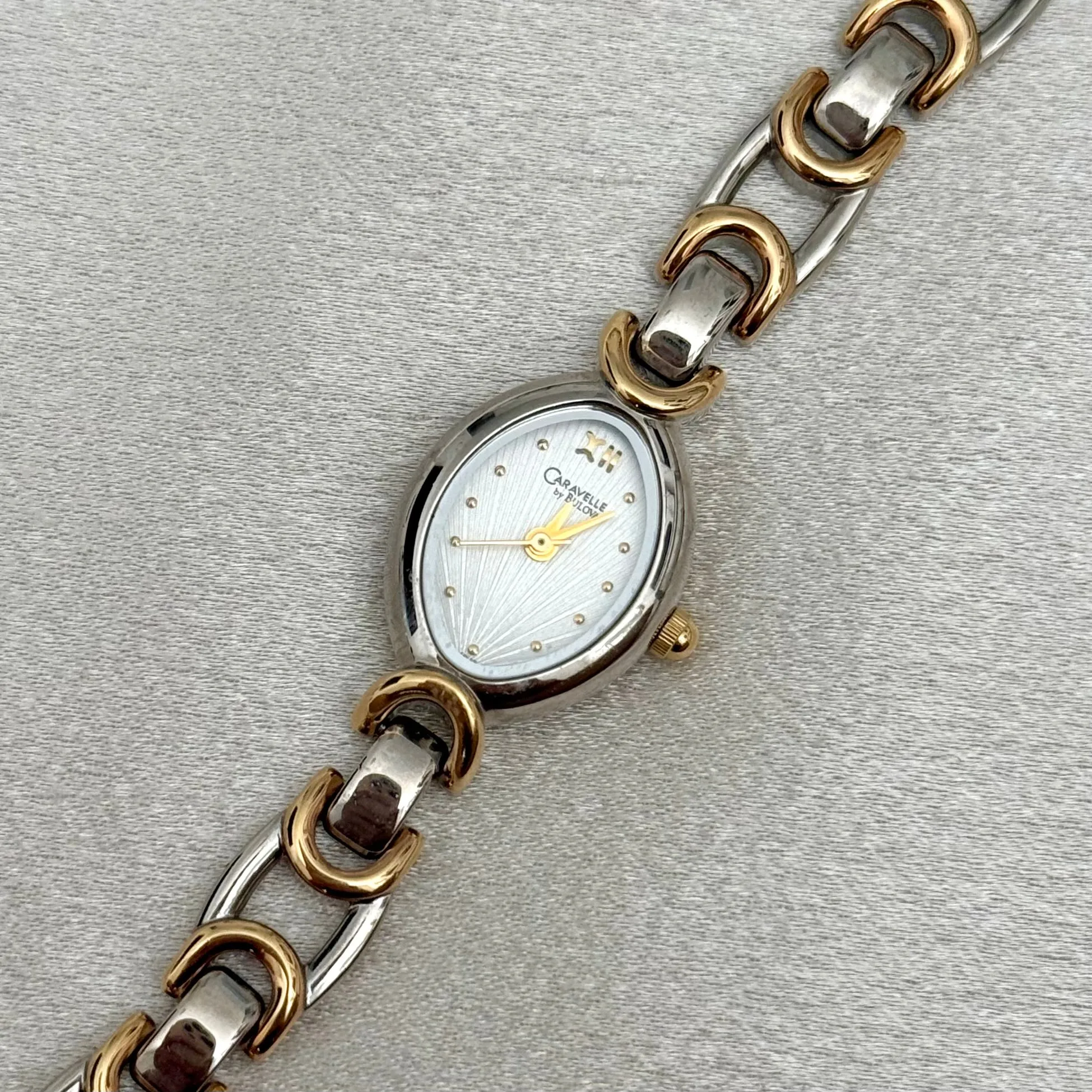 VINTAGE CARAVELLE BY BULOVA TWO-TONED WATCH