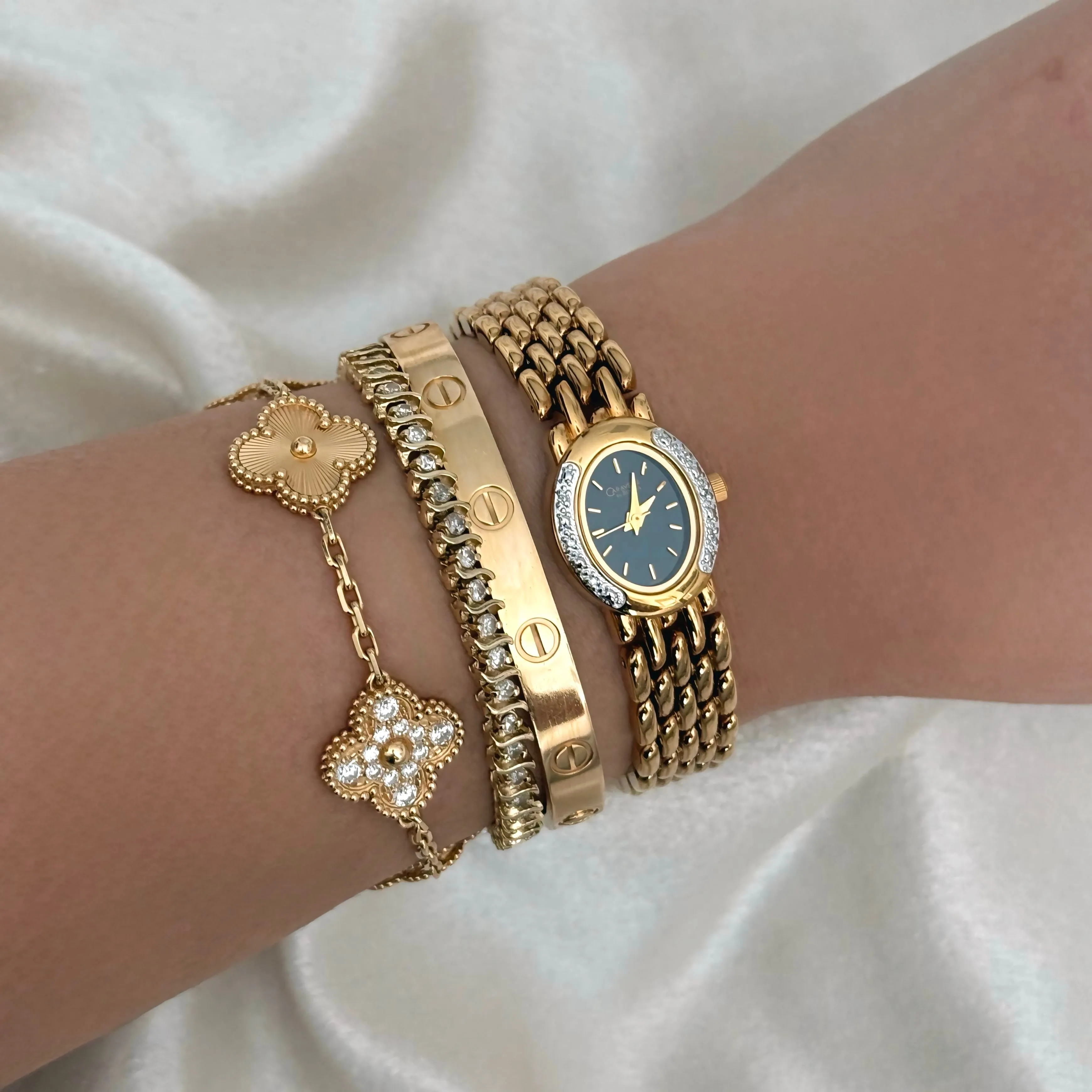 VINTAGE CARAVELLE BY BULOVA WATCH