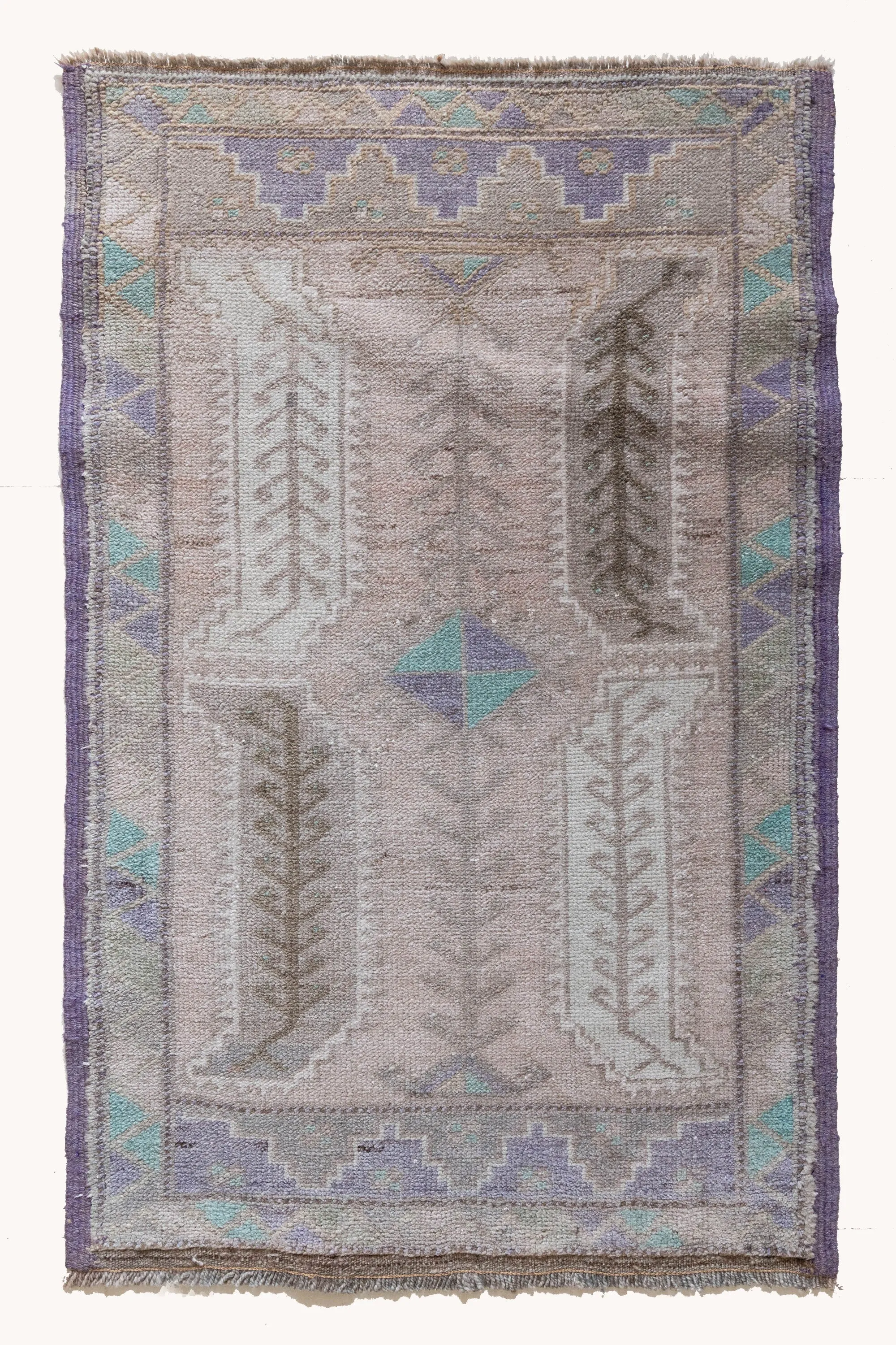 Vintage Turkish Mini Rug No. 640 | 2' x 3'2