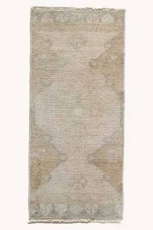 Vintage Turkish Mini Rug No. 722 | 1'3 x 2'10