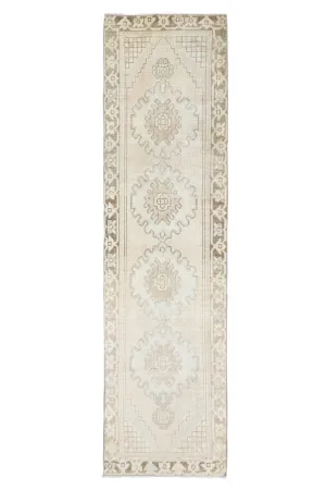 Vintage Turkish Oushak Runner Rug No. 327 | 2'6 X 9'6